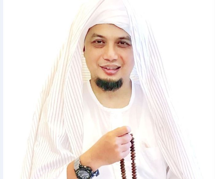 Arifin ilham ustadz istri keluarga poligami biografi kisah sukses bawazier rania muhammad menikah kisahikmah