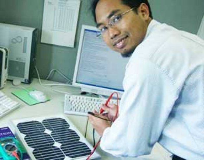 Biografi khoirul anwar penemu Jaringan 4G Berbasis OFDM