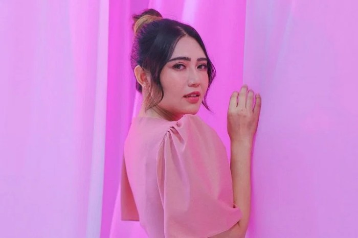 Biografi via vallen biodata dan profil sang penyanyi dangdut koplo