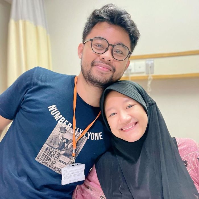 Biografi dan profil asma nadia penulis novel dan cerpen indonesia