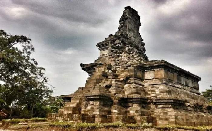 Majapahit kerajaan sejarah berdiri runtuhnya ratu kejayaan trowulan hindu wilayah