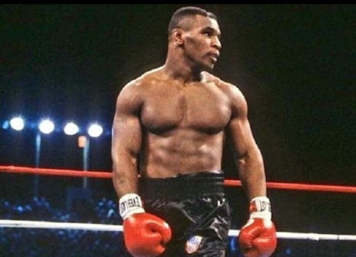 Biografi mike tyson petinju kelas berat