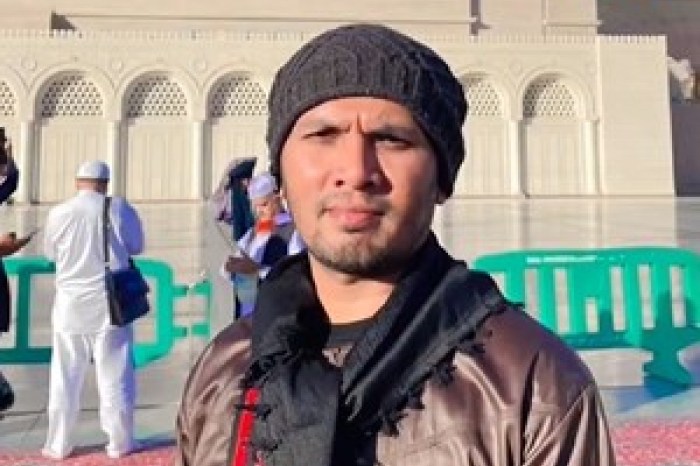 Biografi dan profil lengkap ustadz hanan attaki pendiri pemuda hijrah