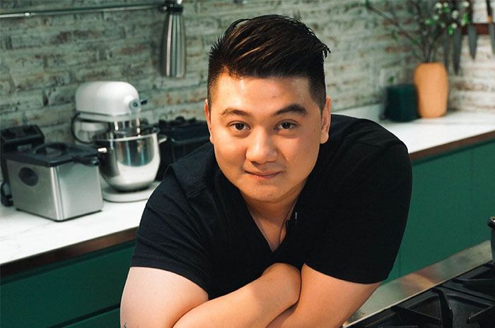 Arnold juri masterchef orami poernomo instagram masak sampai peserta kocak pantun meme buat cocok terlihat gaya kamu ingin koleksi terbaru Biografi chef arnold master chef dan fakta menarik tentangnya