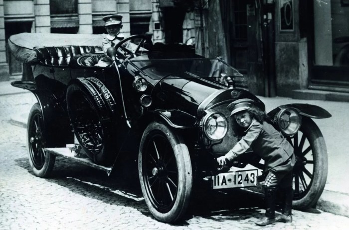 Biografi august horch