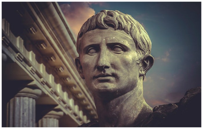 Augustus kaisar agustus caesar pertama romawi biografi octavianus