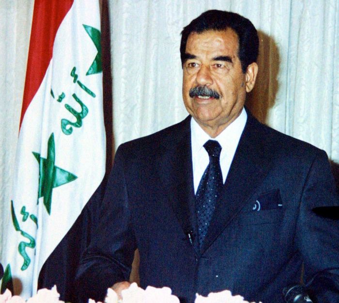 Uniform saddam hussein 1991 dictator iraqi alamy war shopping cart