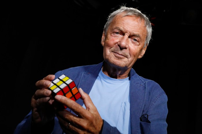 Biografi erno rubik pencipta permainan