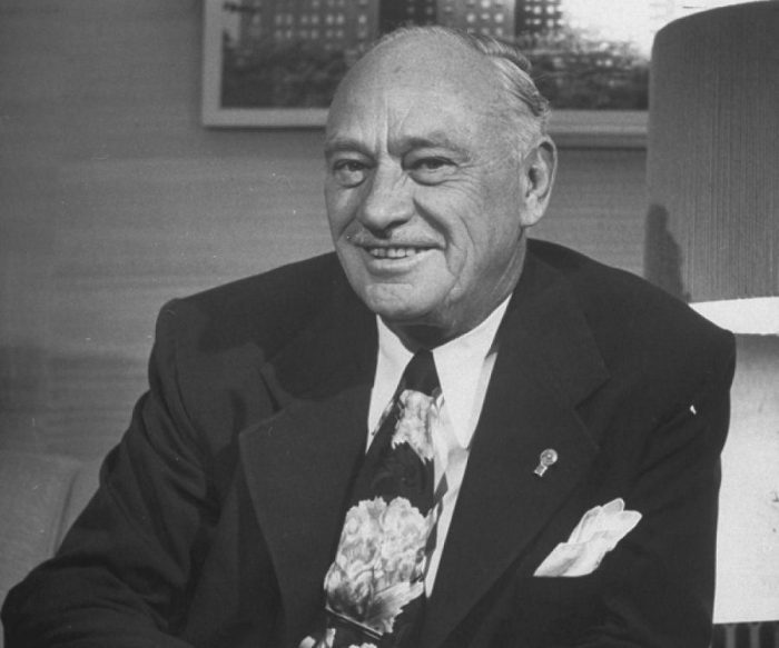 Biografi conrad hilton pemilik jaringan