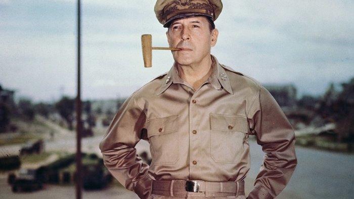 Macarthur douglas 1950 uss mckinley
