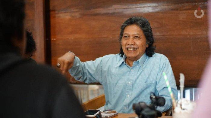 Biografi emha ainun najib