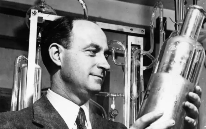 Fermi enrico atomic paradox began