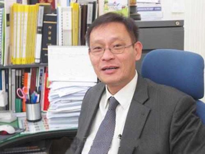 Biografi kim ung yong manusia super