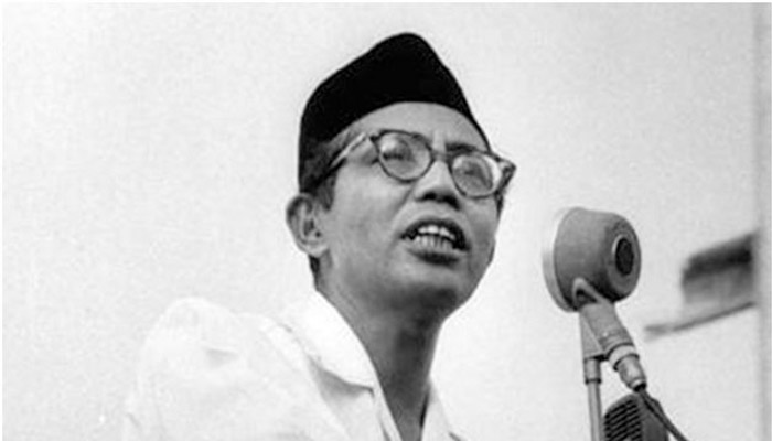 Biografi mochtar lubis kisah sastrawan hebat dari indonesia