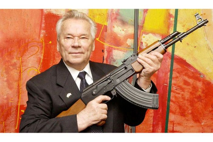 Biografi mikhail kalashnikov penemu senjata ak 47