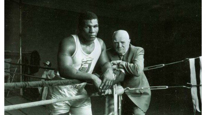 Biografi mike tyson petinju kelas berat