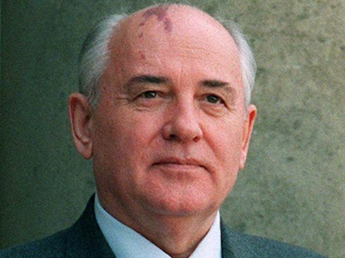 Gorbachev mikhail gorbaciov biografi mihail communist fallimento biografiku alemania 1985 timetoast siglo