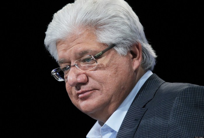 Lazaridis mike rim founded 1984 cbc balsillie blackberry stepped motion jim shown maker research october he 2011 here