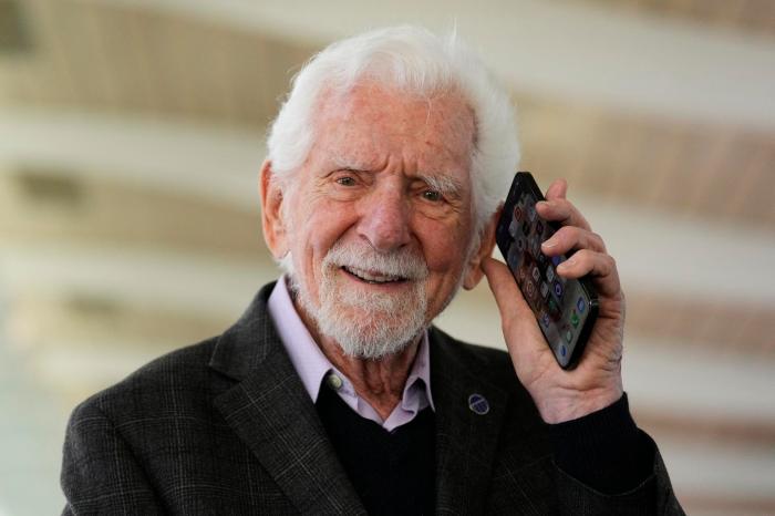 Penemu cooper handphone Biografi martin cooper penemu handphone