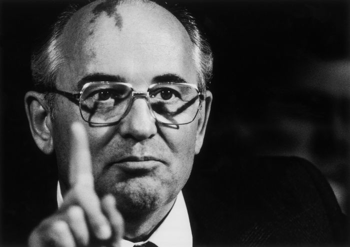 Gorbachev mikhail karsh yousuf 1990