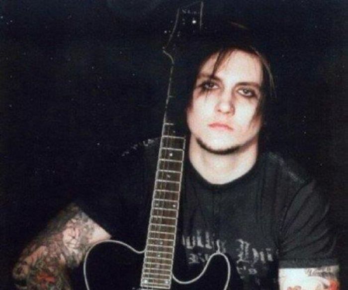 Biografi synyster gates gitaris avenged