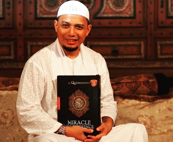 Arifin ilham ustadz voa islam jenazah medcom bogor ketua meliana usia ustaz teresia tutup kesesatan tegas terhadap tawadhu tapi kh