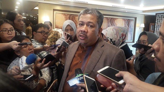 Biografi fahri hamzah dari penjual kopi menjadi pimpinan dpr
