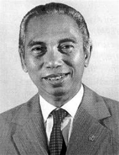 Kesimpulan Biografi Adam Malik