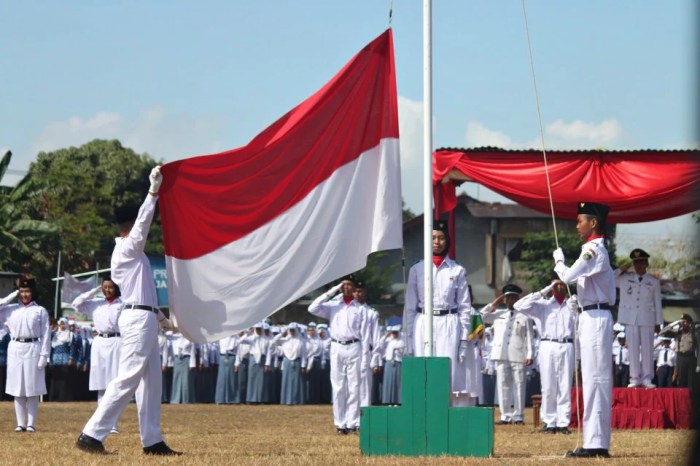 Nasionalisme pengertian padamu berasal kata nasional sejarah istilah bersifat arti