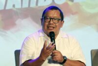 706160_720 Biografi onno w purbo