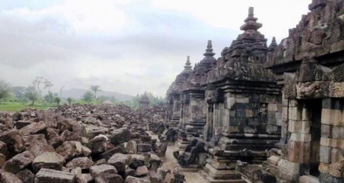 Kutai kerajaan lembuswana patung peninggalan sejarah museum kaltim mulawarman raja posisi berdiri penjelasannya duduk berubah tenggarong tribun salah objek sepak Kutai kerajaan lembuswana patung peninggalan sejarah museum kaltim mulawarman raja posisi berdiri penjelasannya duduk berubah tenggarong tribun salah objek sepak