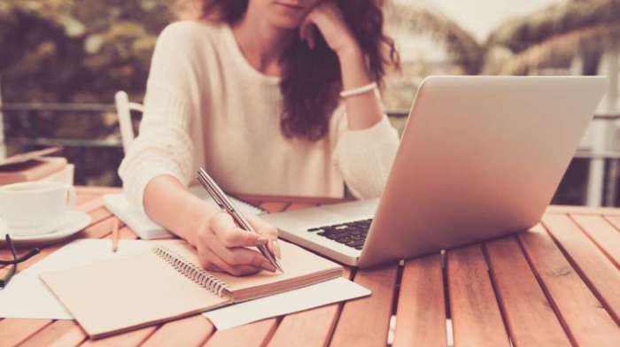 o_1aj0ks2do148srj5k291ofks9a-1 Pengertian diakronik